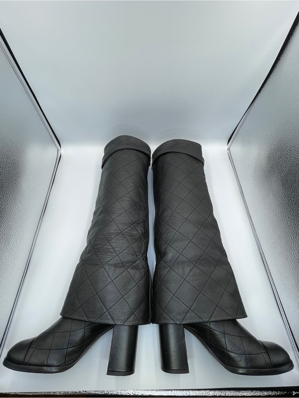 Rare Runway Chanel Black Quilted Knee-High Women's Leather Boots - Picture 7 of 13